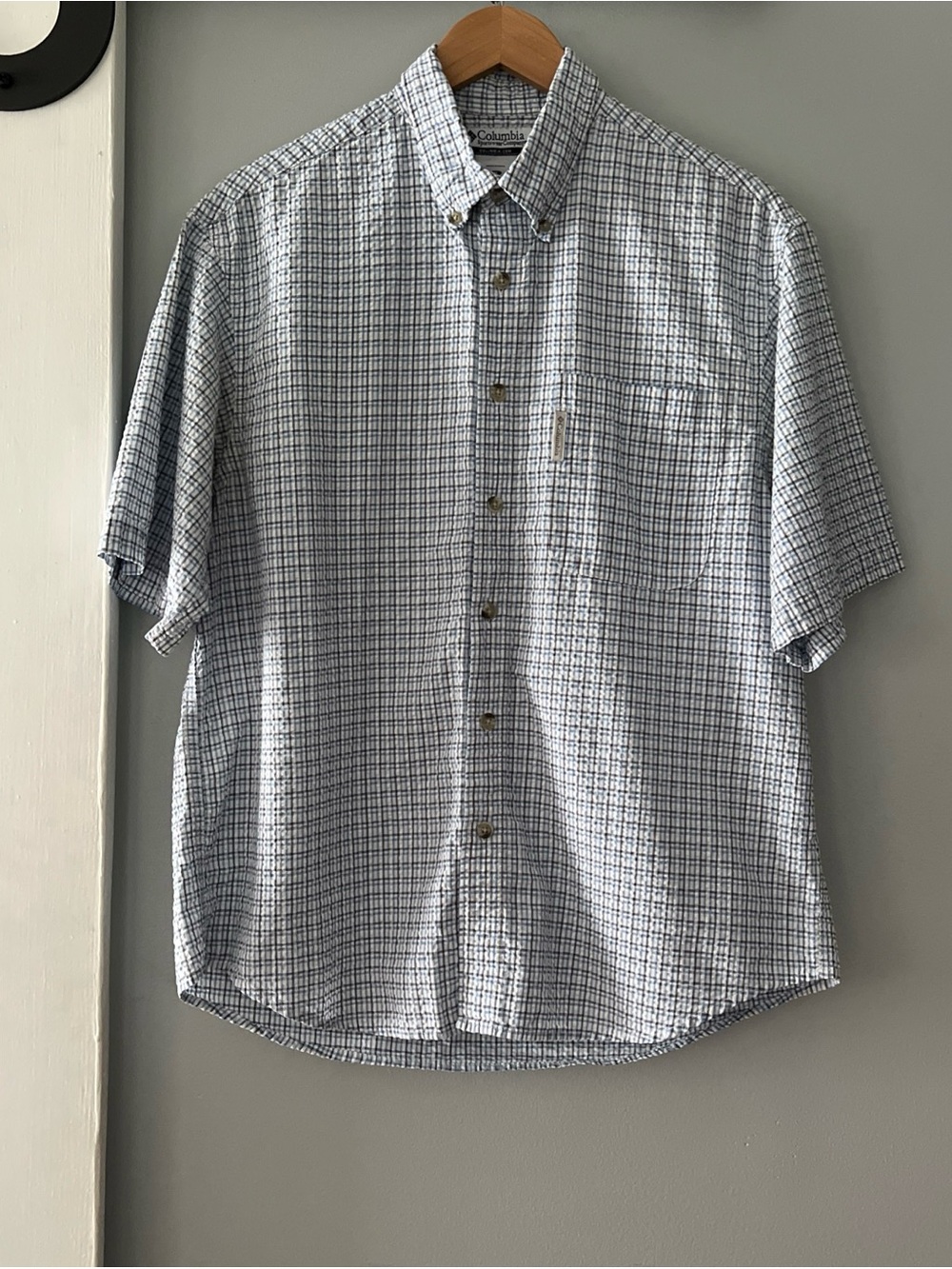 Columbia Seersucker Blue White Check Plaid Short Sleeve Button Down Shirt